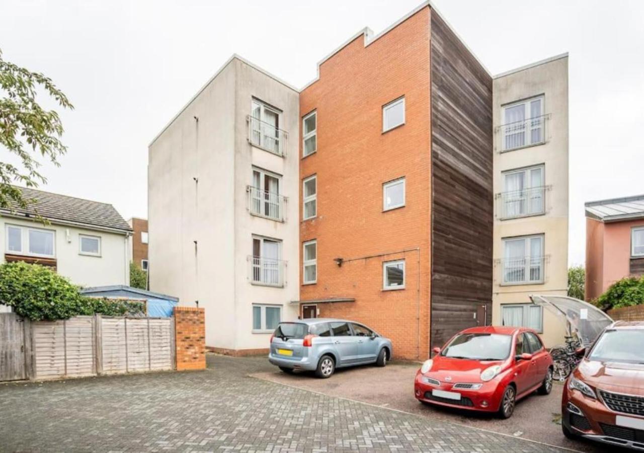 The Dartford Lodge - Free Parking Екстер'єр фото